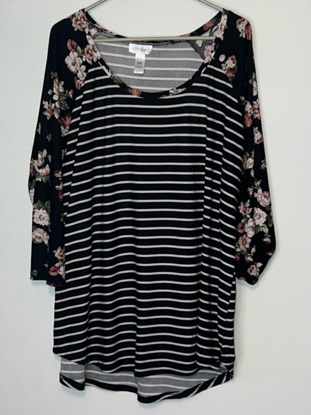 Just Be Shirt Woman’s Size 3X Striped Floral Raglan 3/4 Sleeve Tunic Top Plus.